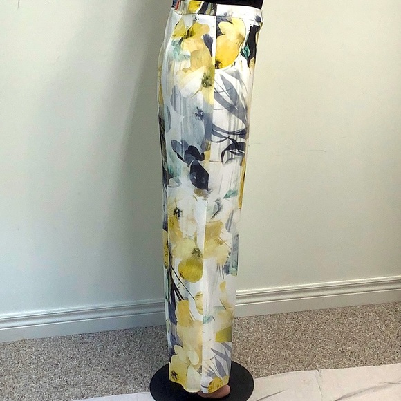 Frank Lyman Wide Leg Dress Pants - Picture 4 of 6